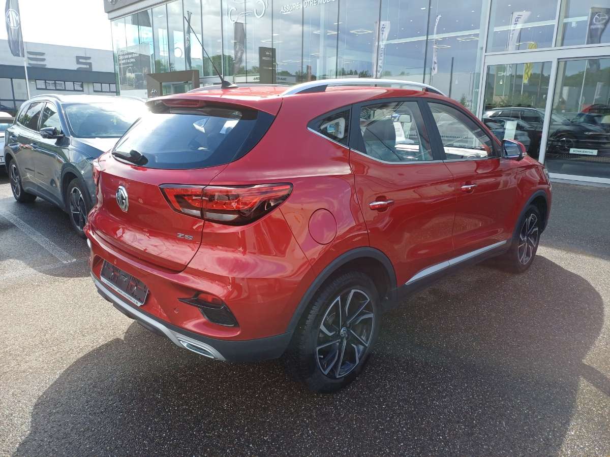 MG ZS LUXURY