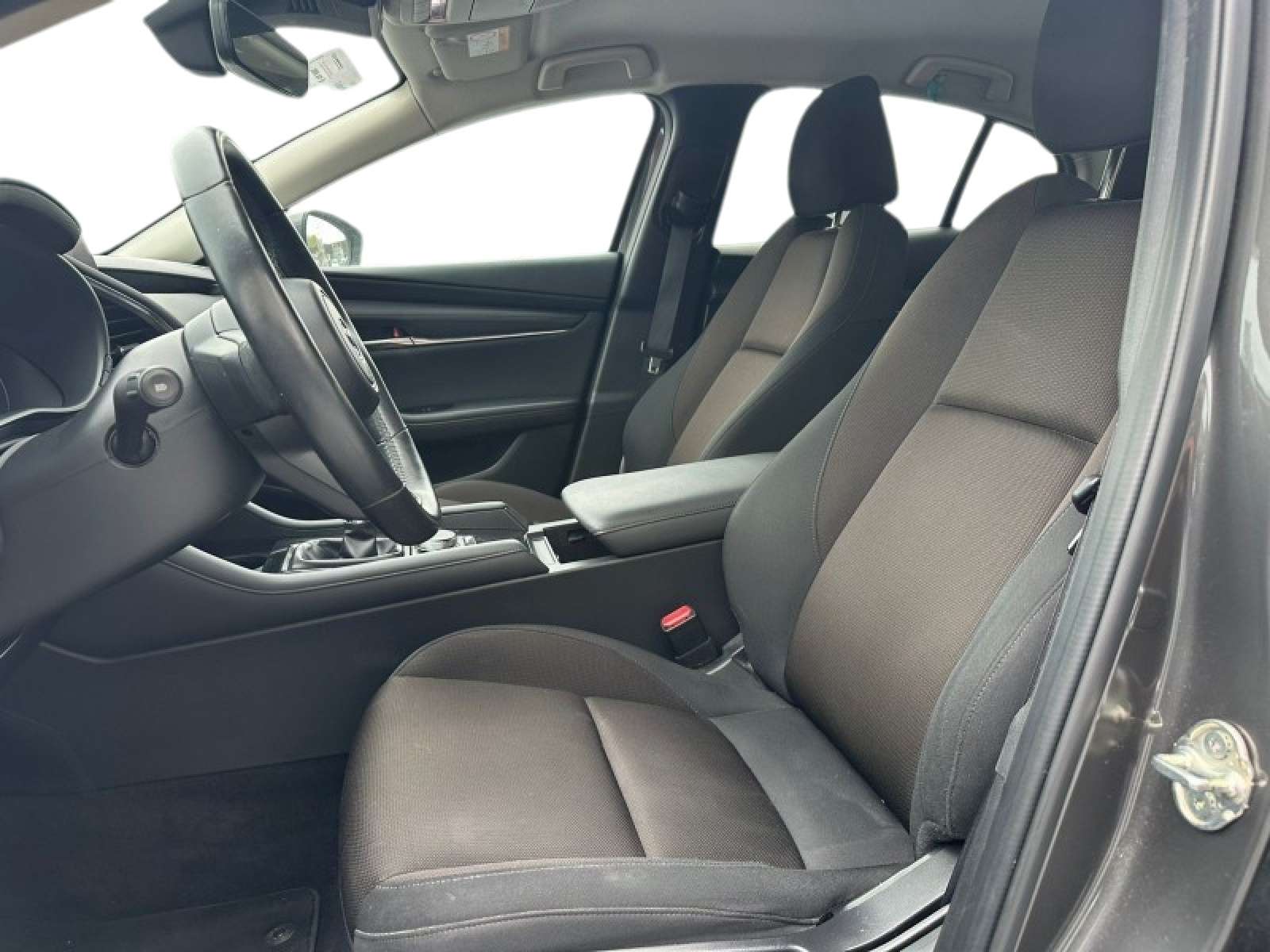 Mazda 3 SEDAN SKYCRUISE