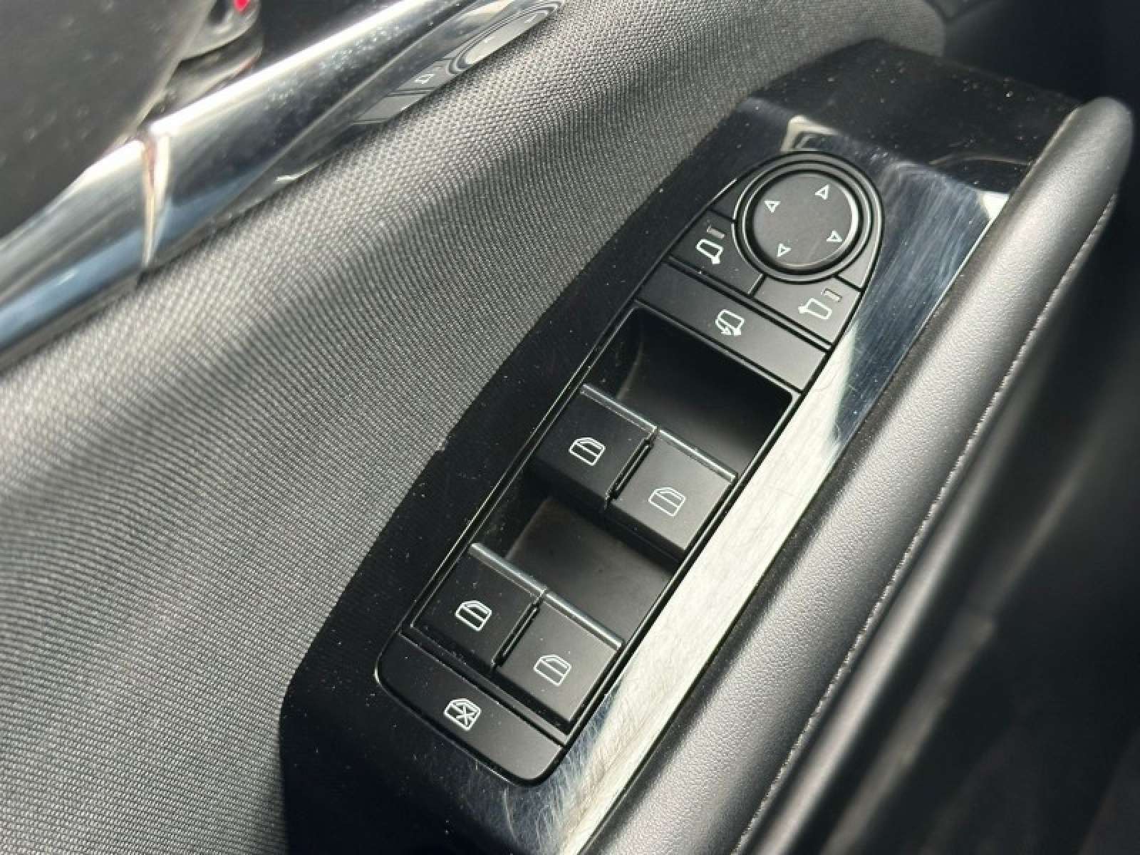 Mazda 3 SEDAN SKYCRUISE
