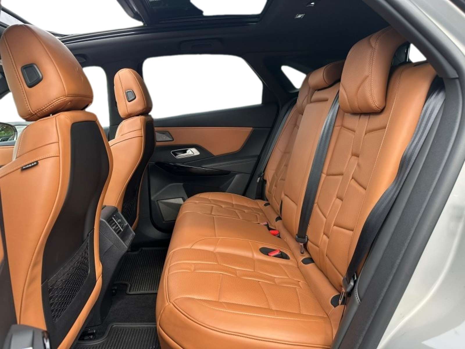 DS Automobiles DS 7 Crossback E-TENSE 4X4 OPERA