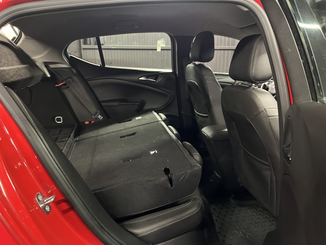 Opel Astra V INNOVATION 1.0 TURBO 105 Cv EcoFLEX APPLE CARPLAY & ANDROID / 5 PORTES - GARANTIE 1 AN