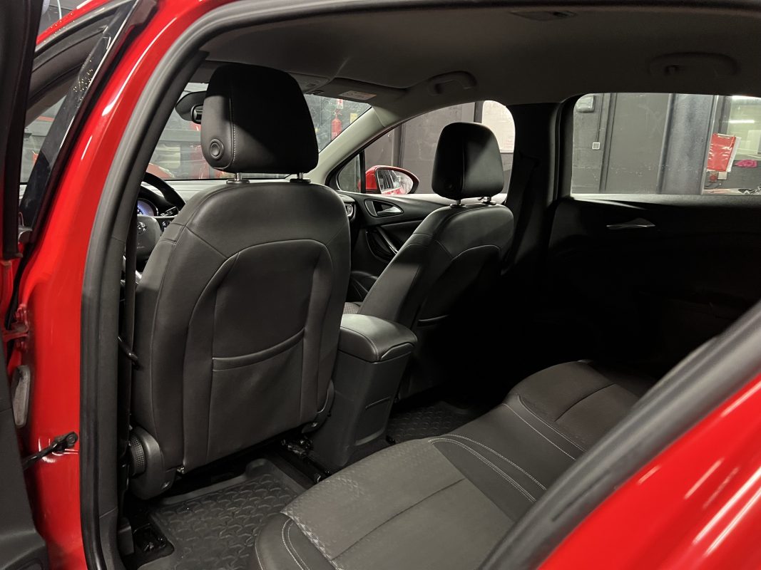 Opel Astra V INNOVATION 1.0 TURBO 105 Cv EcoFLEX APPLE CARPLAY & ANDROID / 5 PORTES - GARANTIE 1 AN