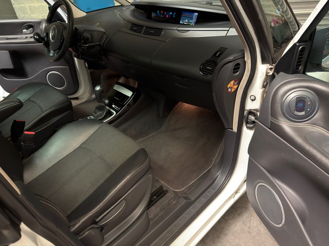 Renault Espace GRAND 25 TH 2.0 DCI 150 Cv AMENAGE PMR / BOITE AUTO TOIT OUVRANT 7 PLACES GPS