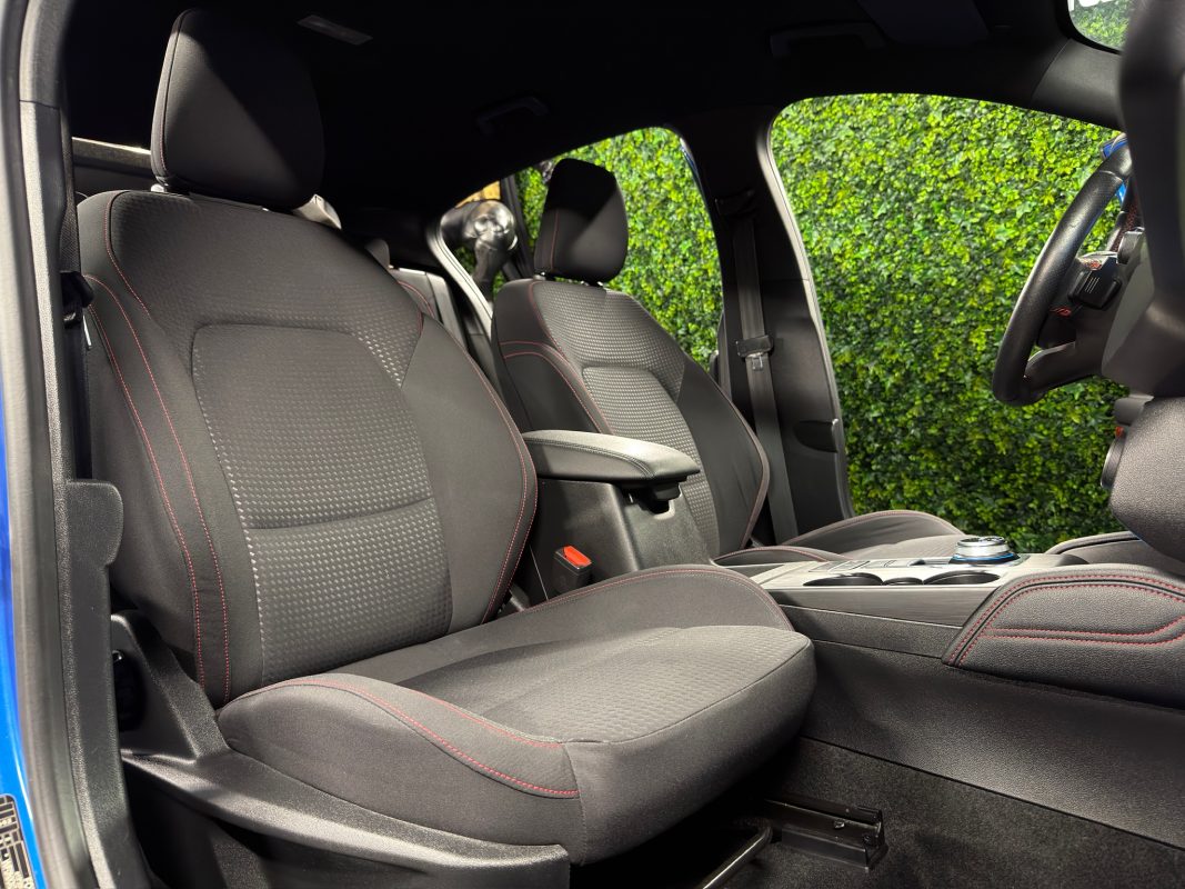 Ford Focus 4 IV ST LINE 2.0 TDCI 150 Cv BOITE AUTO 8 / APPLE & ANDROID CAMERA GPS - GARANTIE 1 AN