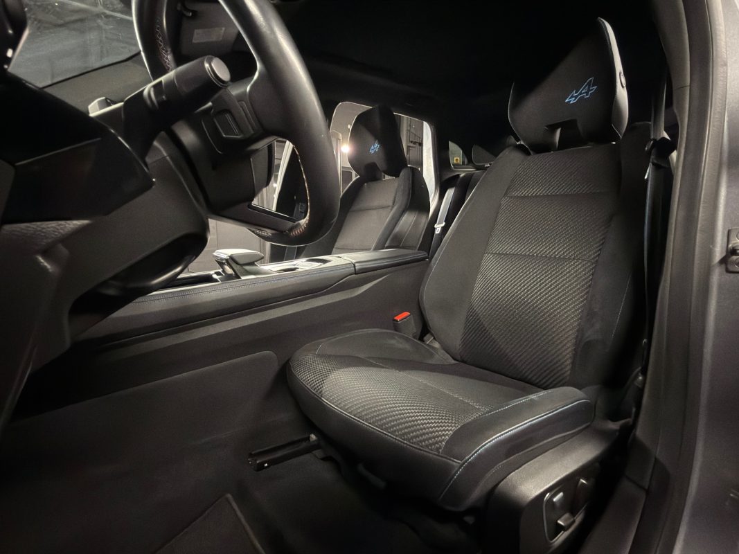 Renault Austral 1.2 E-TECH 200 TECHNO ESPRIT ALPINE 4CONTROL ADVANCED