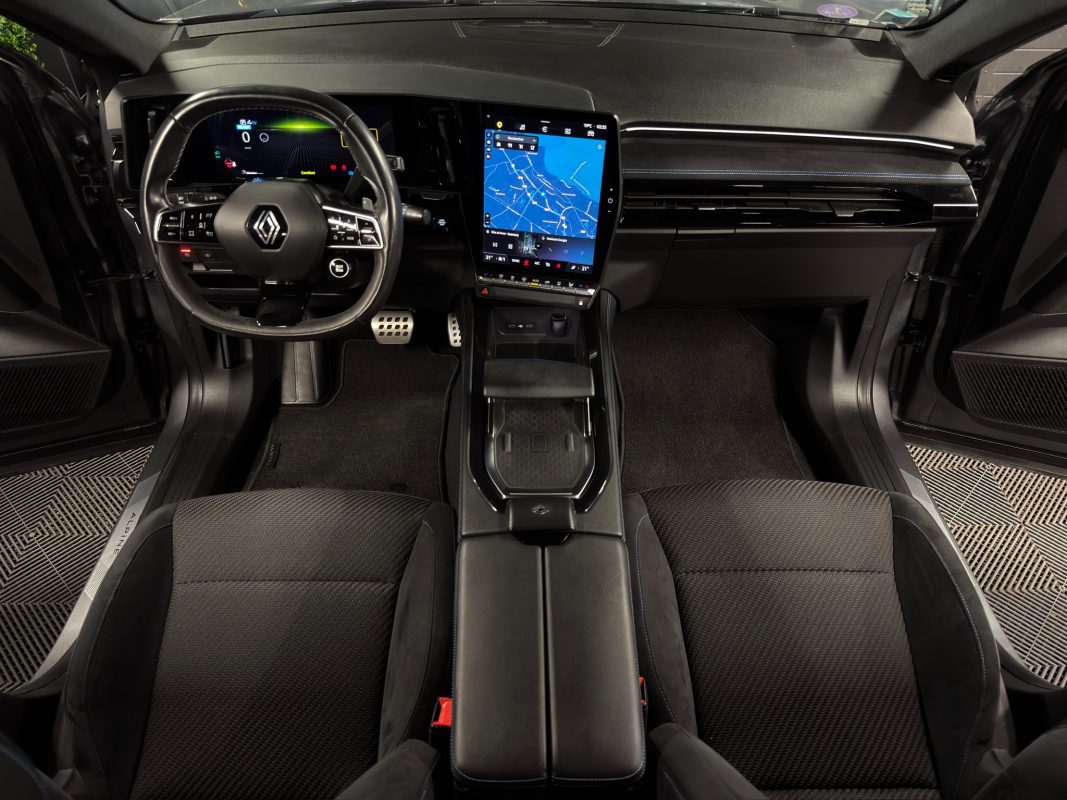 Renault Austral 1.2 E-TECH 200 TECHNO ESPRIT ALPINE 4CONTROL ADVANCED
