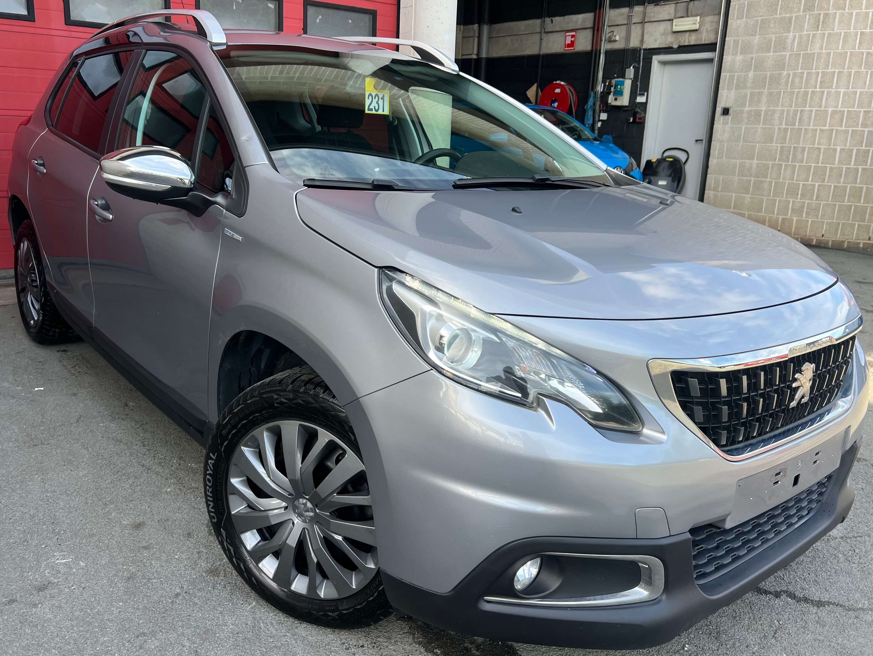 Peugeot 2008 1.2i Style S + NAVI + CLIM + BOÎTE AUTOMATIQUE