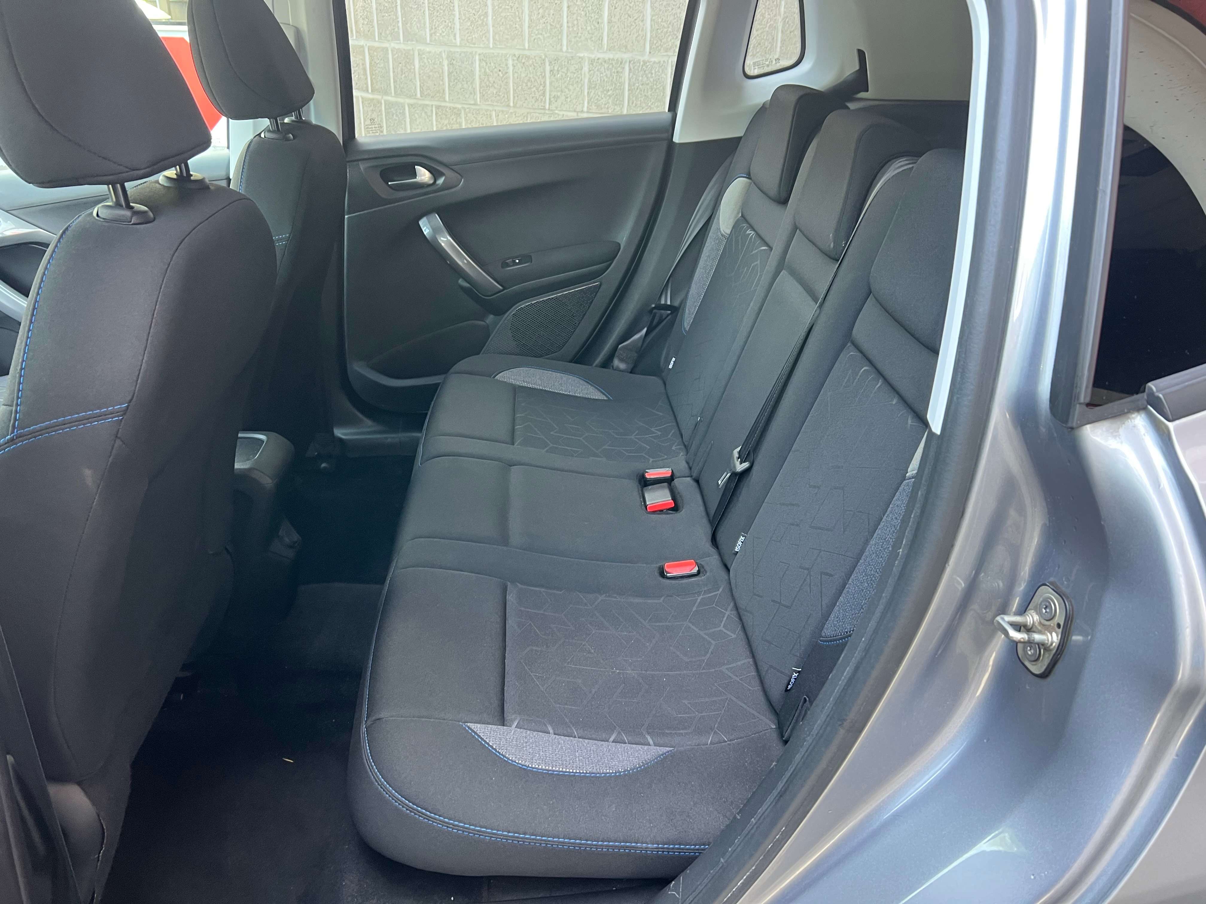 Peugeot 2008 1.2i Style S + NAVI + CLIM + BOÎTE AUTOMATIQUE