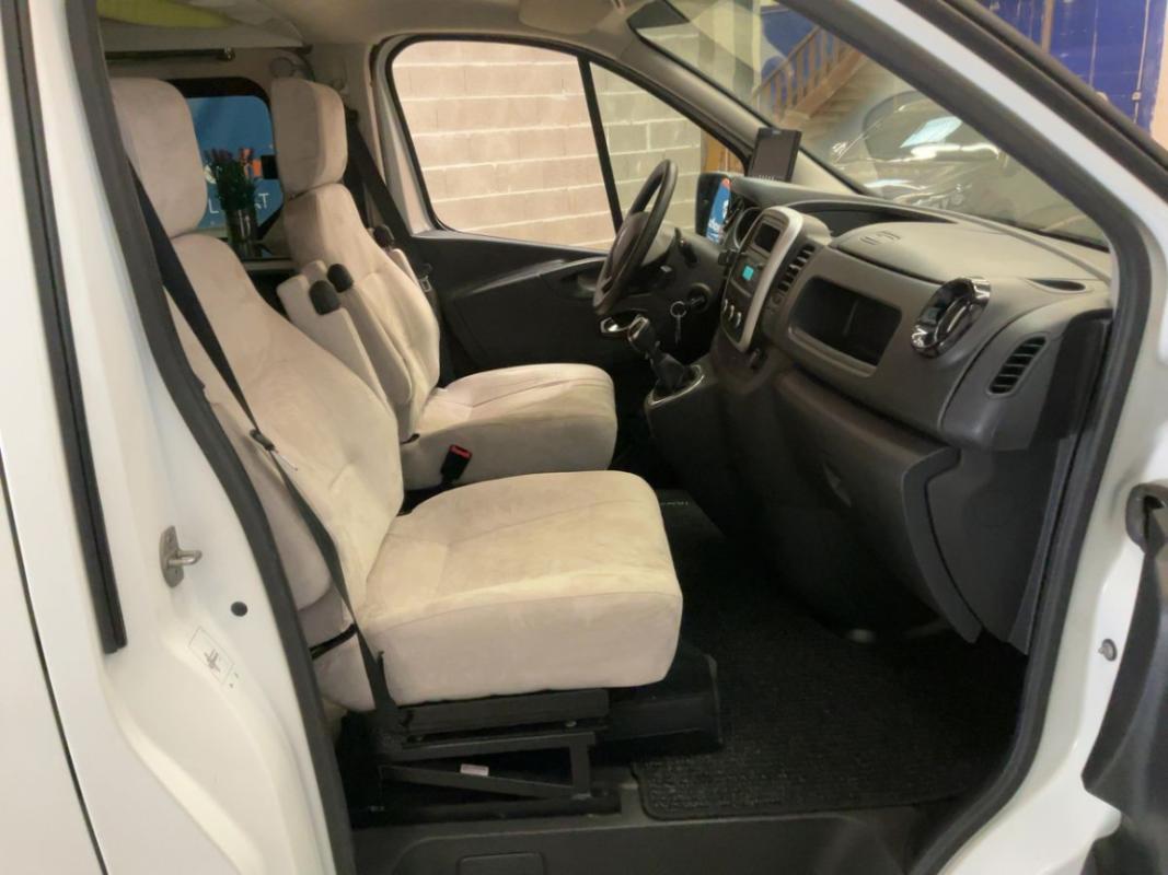 Renault Trafic VAN CAMPING PARADISIUM 2.0 DCI 120 SetS