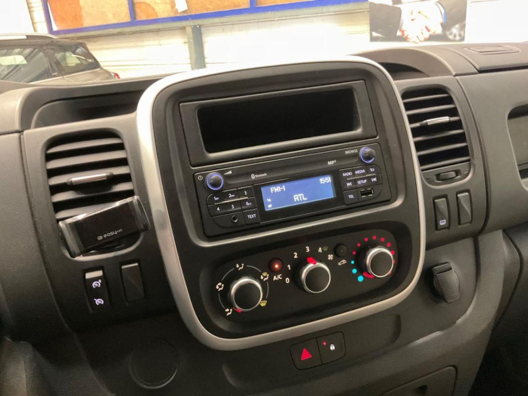 Renault Trafic VAN CAMPING PARADISIUM 2.0 DCI 120 SetS