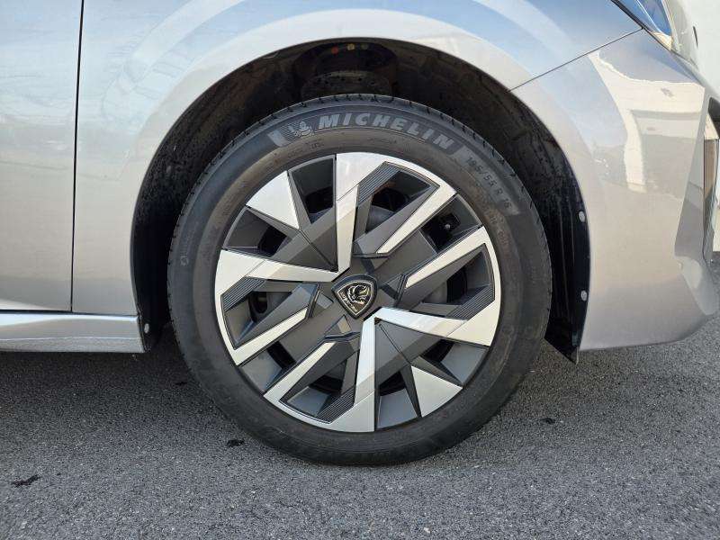 Peugeot 208 active