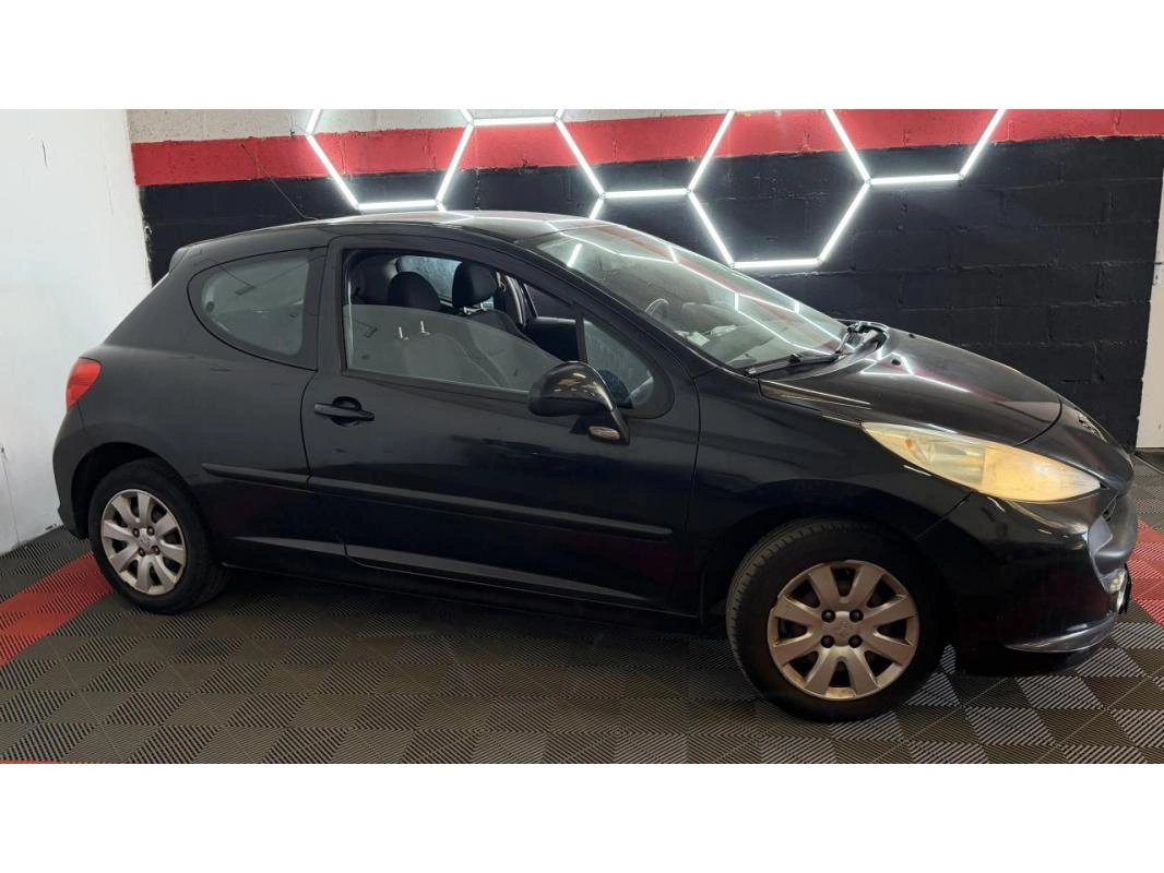 Peugeot 207 DANS L ETAT 1.4 VTi Style