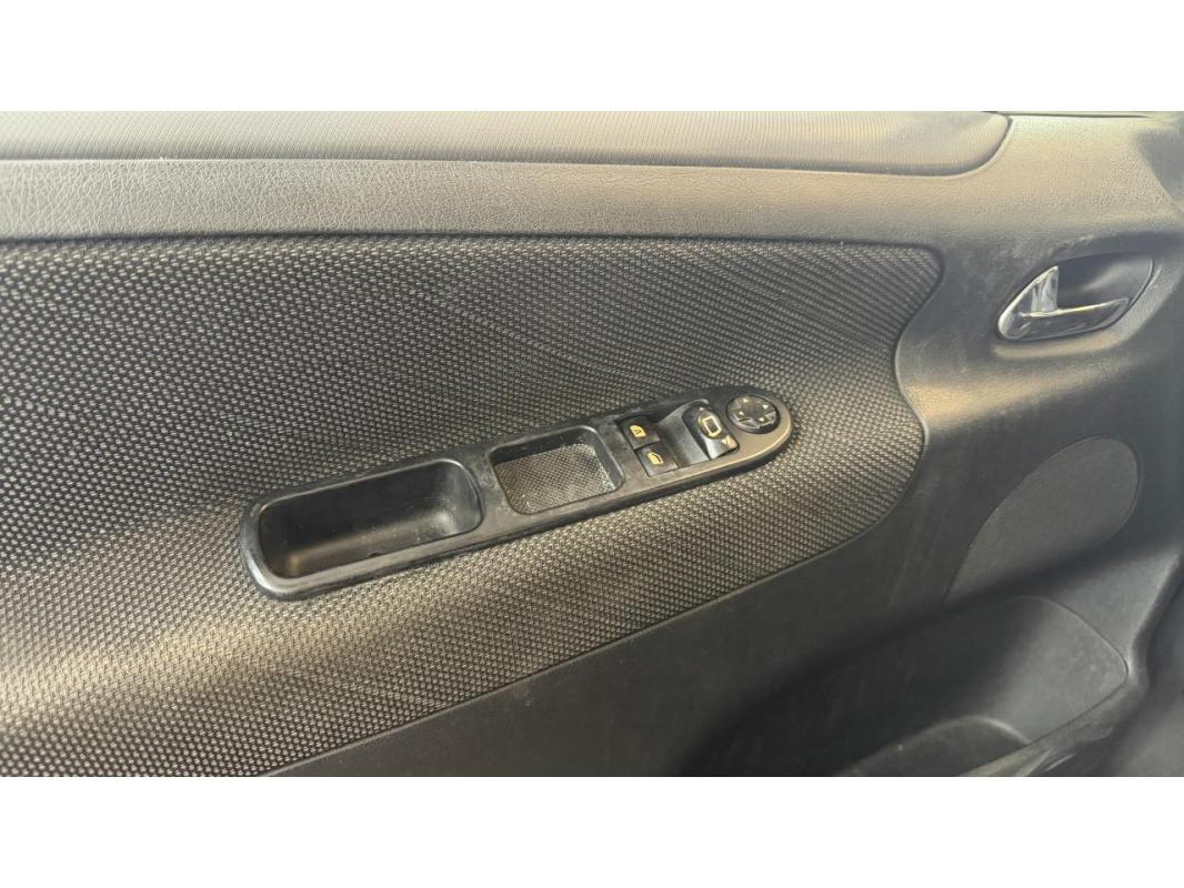 Peugeot 207 DANS L ETAT 1.4 VTi Style