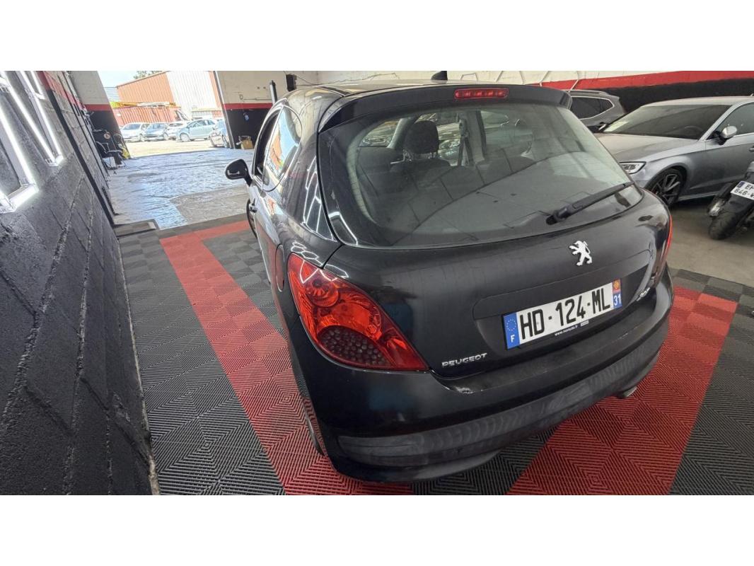 Peugeot 207 DANS L ETAT 1.4 VTi Style