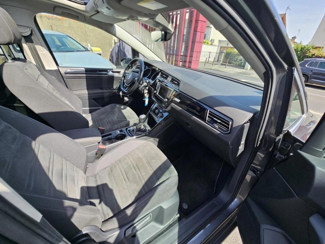 Volkswagen Touran 2.0 TDI 150 BLUEMOTION CARAT DSG BVA