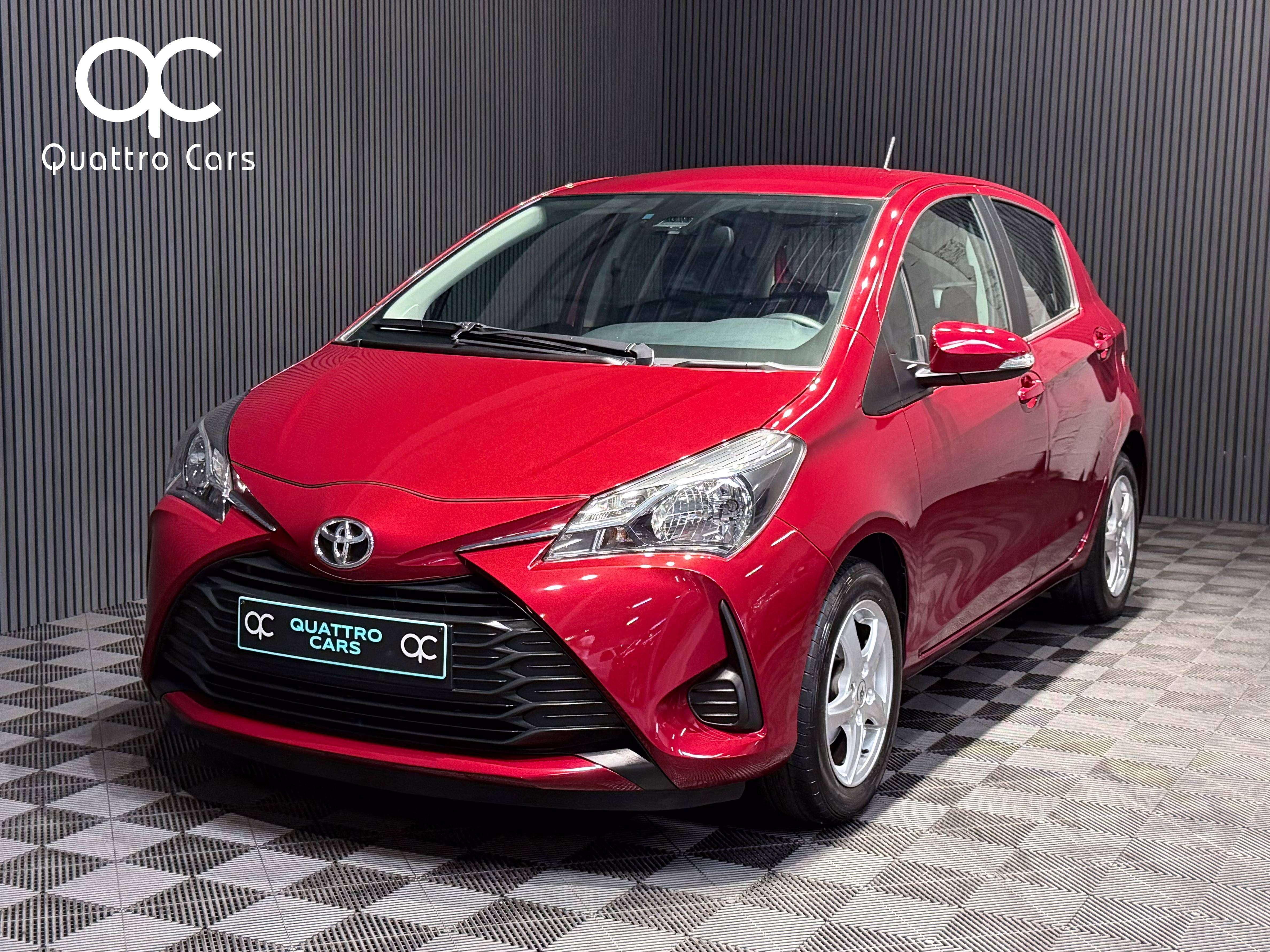 Toyota Yaris 1.0i VVT-i / 1e Main / Ecran / Bluetooth / Clim