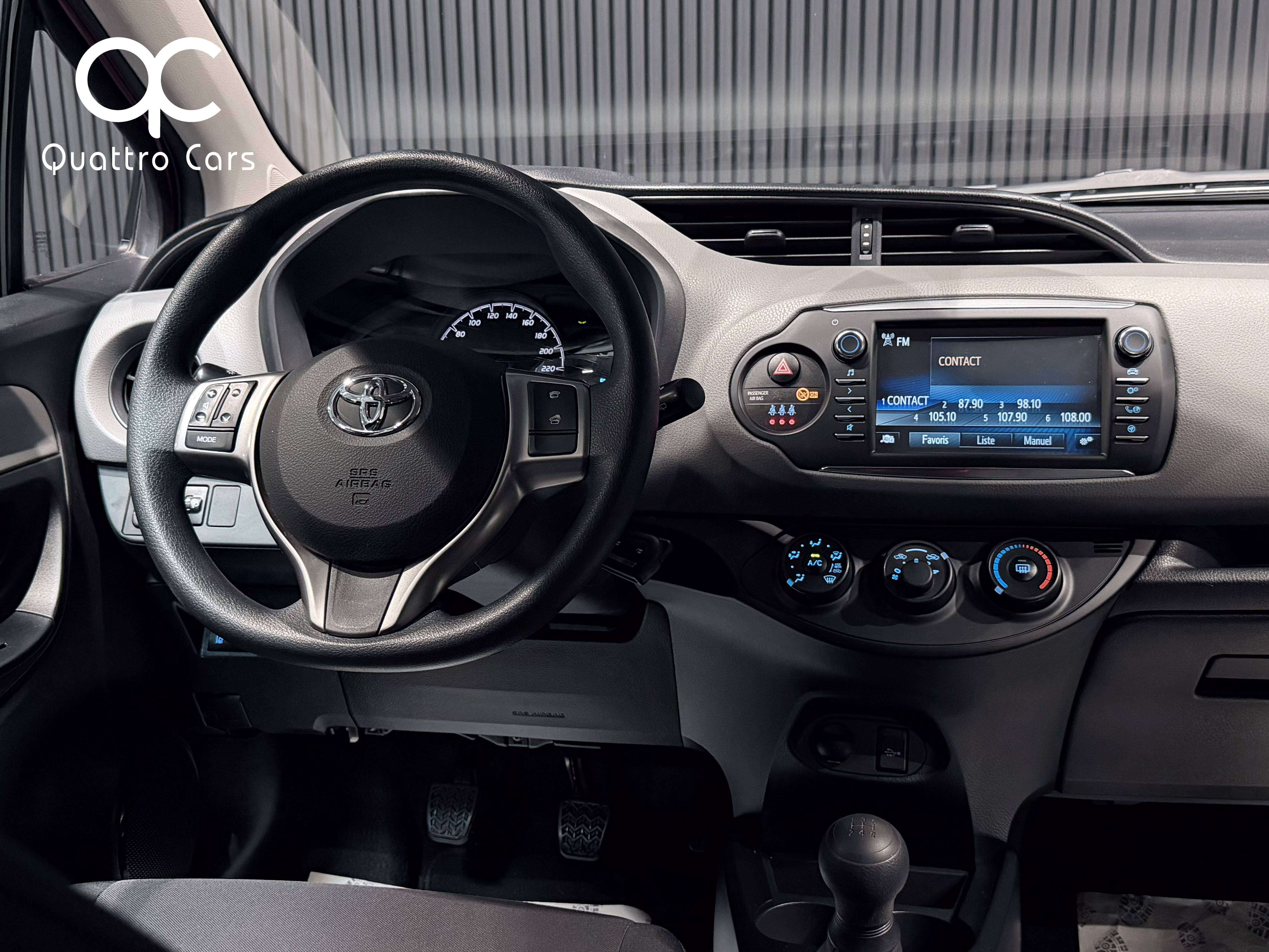 Toyota Yaris 1.0i VVT-i / 1e Main / Ecran / Bluetooth / Clim