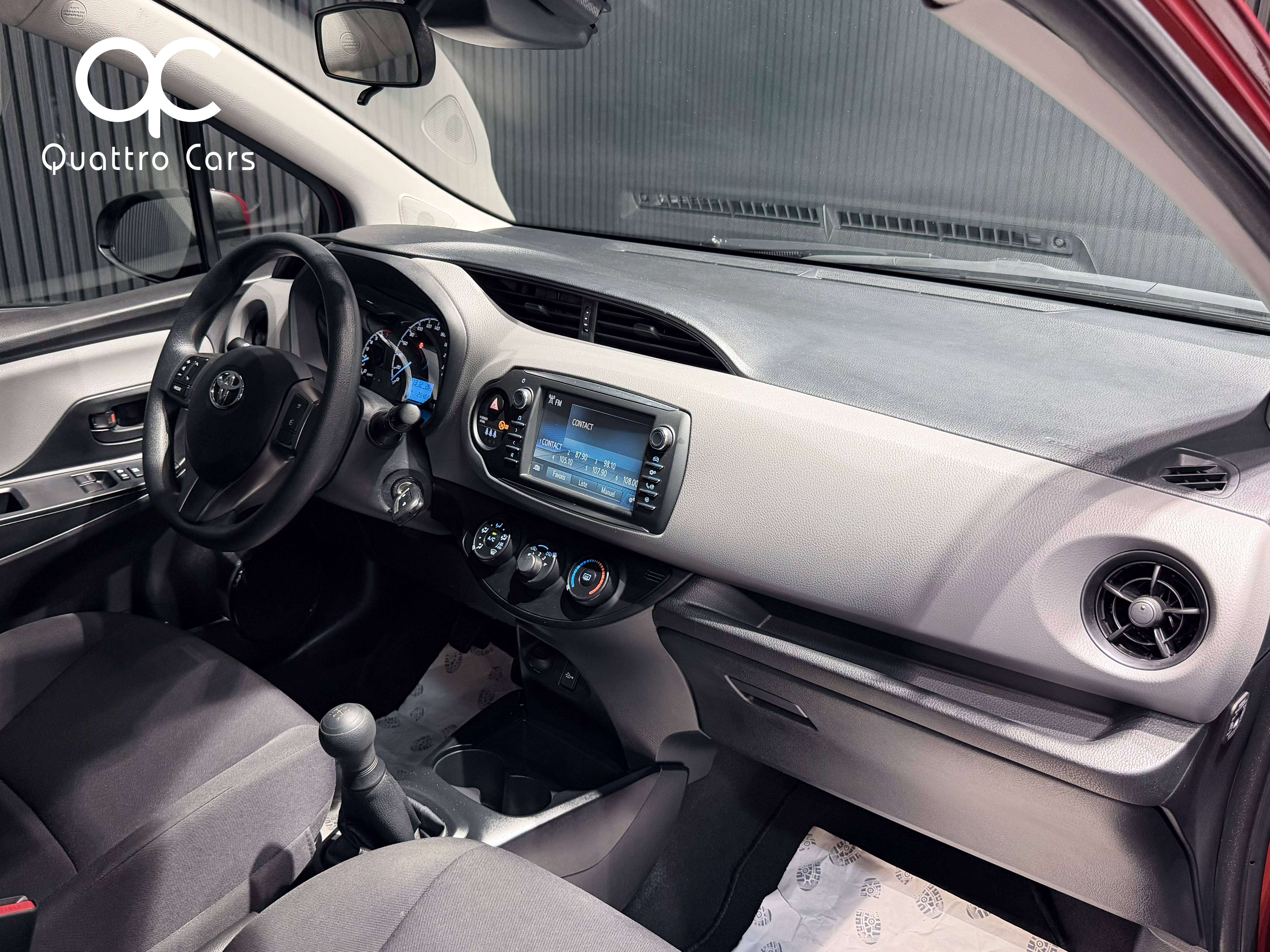 Toyota Yaris 1.0i VVT-i / 1e Main / Ecran / Bluetooth / Clim