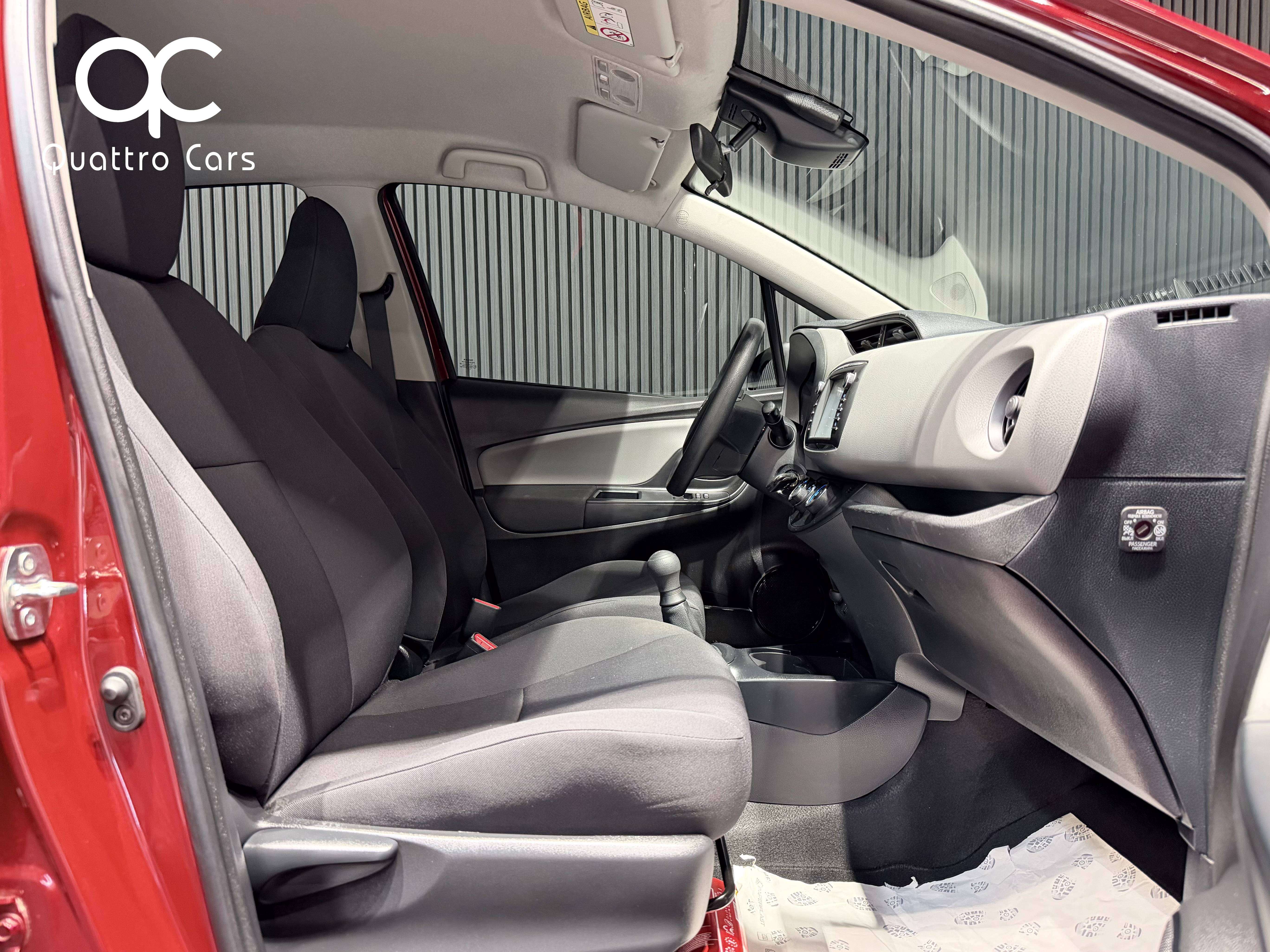 Toyota Yaris 1.0i VVT-i / 1e Main / Ecran / Bluetooth / Clim