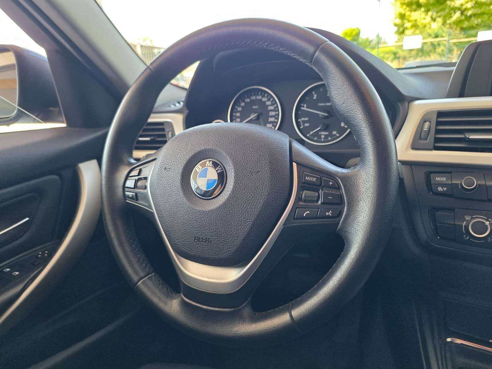BMW 318 🟢DIESEL 143CV BOITE AUTOMATIQUE - ATT REMORQUE - 1ER PROPRIETAIRE