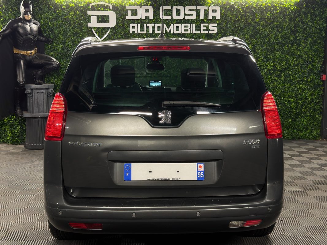 Peugeot 5008 1.6 Hdi 112 - DEFAUT MOTEUR VENTE EN ETAT LIRE L ANNONCE / BOITE AUTOMATIQUE 7 PLACES