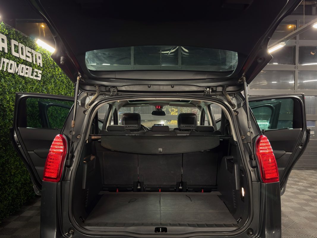 Peugeot 5008 1.6 Hdi 112 - DEFAUT MOTEUR VENTE EN ETAT LIRE L ANNONCE / BOITE AUTOMATIQUE 7 PLACES