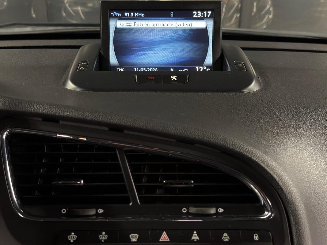 Peugeot 5008 1.6 Hdi 112 - DEFAUT MOTEUR VENTE EN ETAT LIRE L ANNONCE / BOITE AUTOMATIQUE 7 PLACES