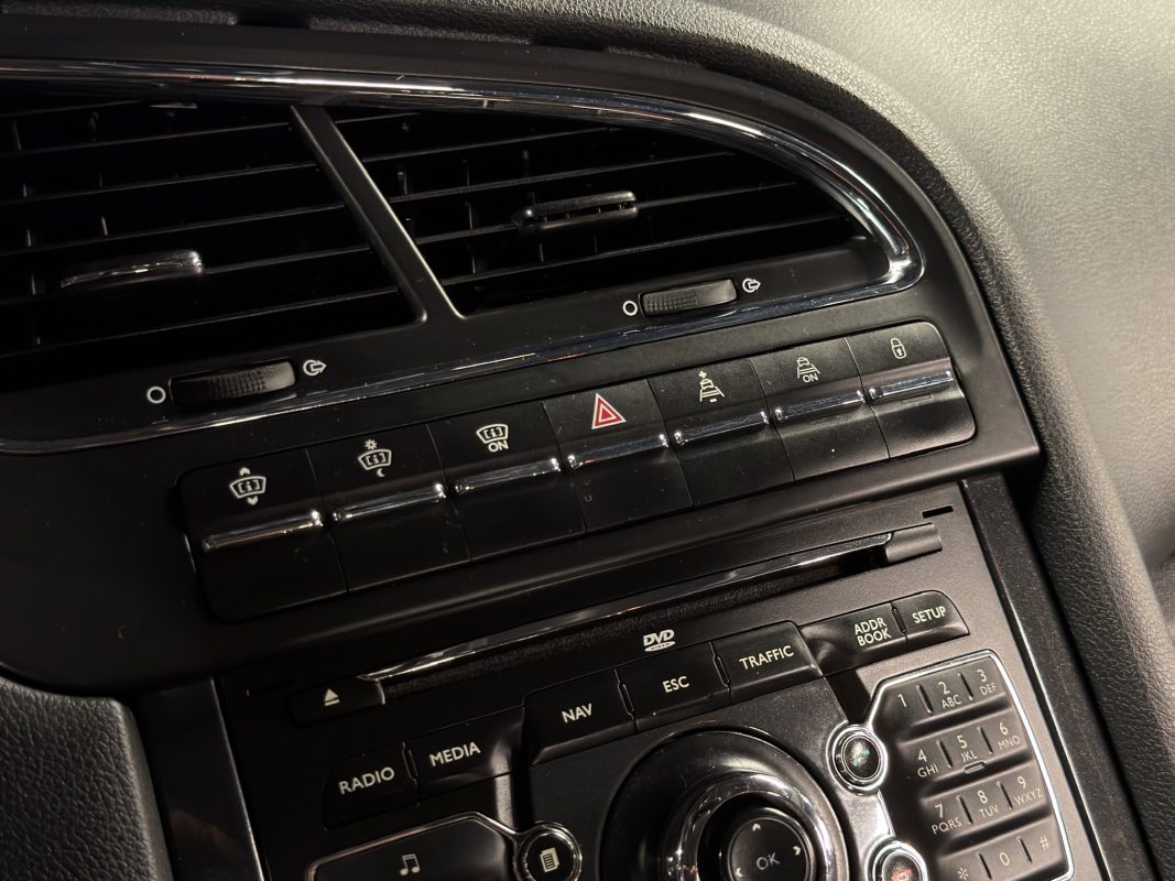 Peugeot 5008 1.6 Hdi 112 - DEFAUT MOTEUR VENTE EN ETAT LIRE L ANNONCE / BOITE AUTOMATIQUE 7 PLACES