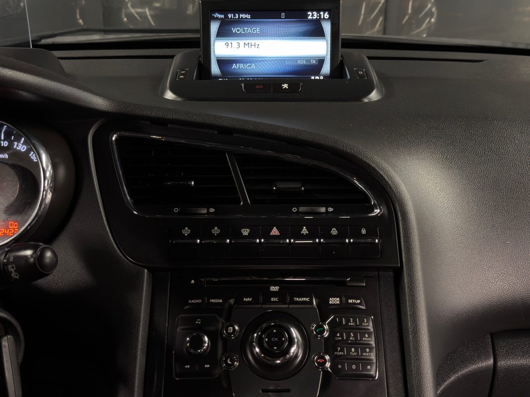 Peugeot 5008 1.6 Hdi 112 - DEFAUT MOTEUR VENTE EN ETAT LIRE L ANNONCE / BOITE AUTOMATIQUE 7 PLACES