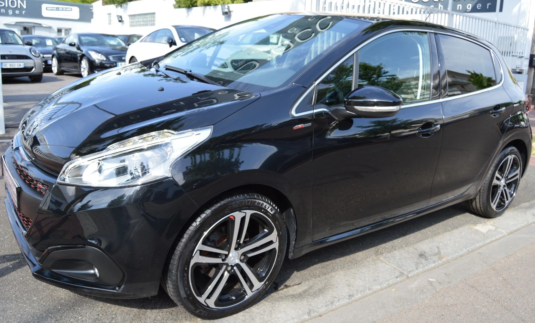 Peugeot 208 1.2 PURETECH 110CH E6.C GT LINE S&S EAT6 5P