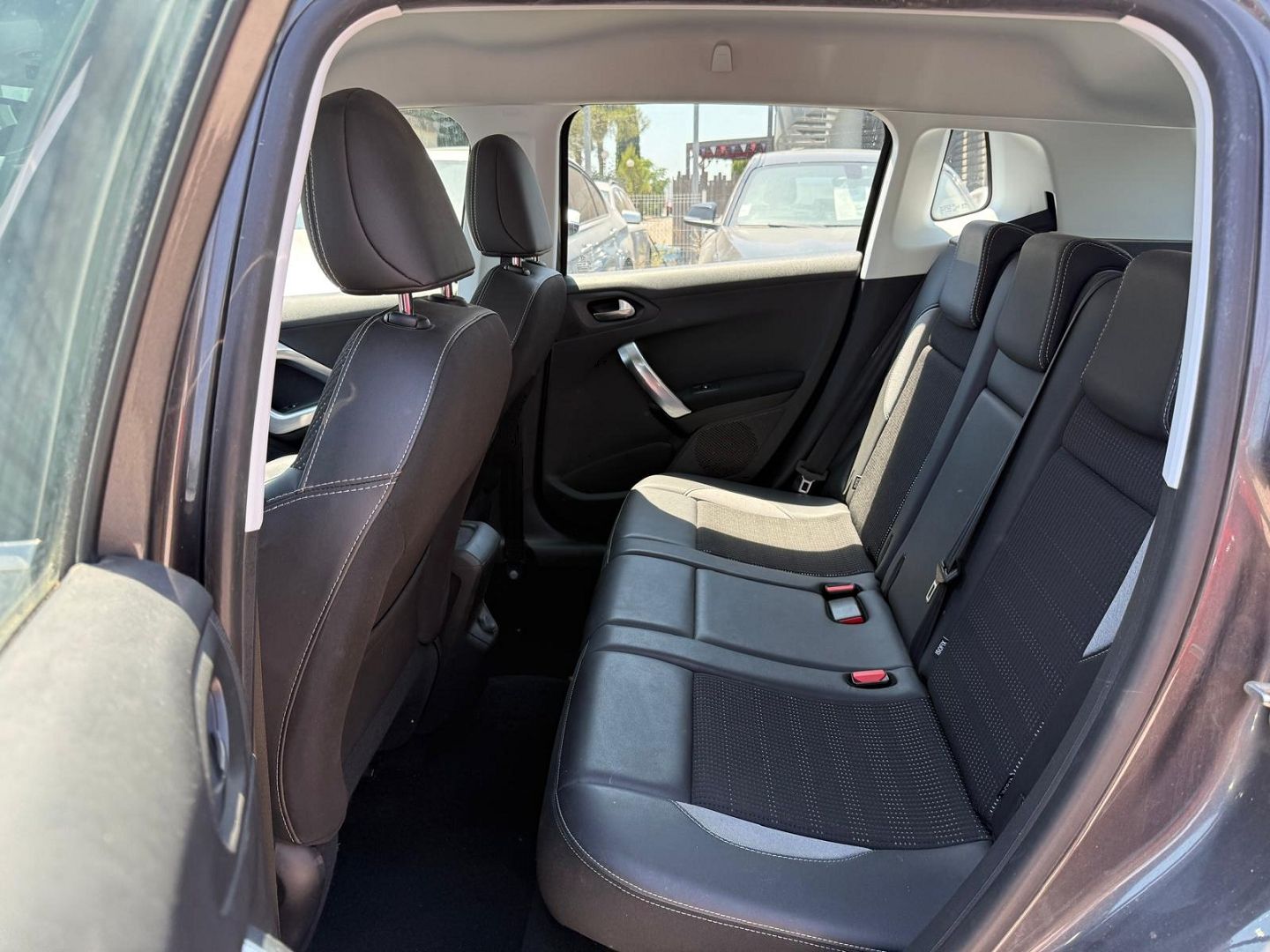 Peugeot 2008 1.5 BLUEHDI 100CH E6.C ALLURE BUSINESS S&S BVM5 86G