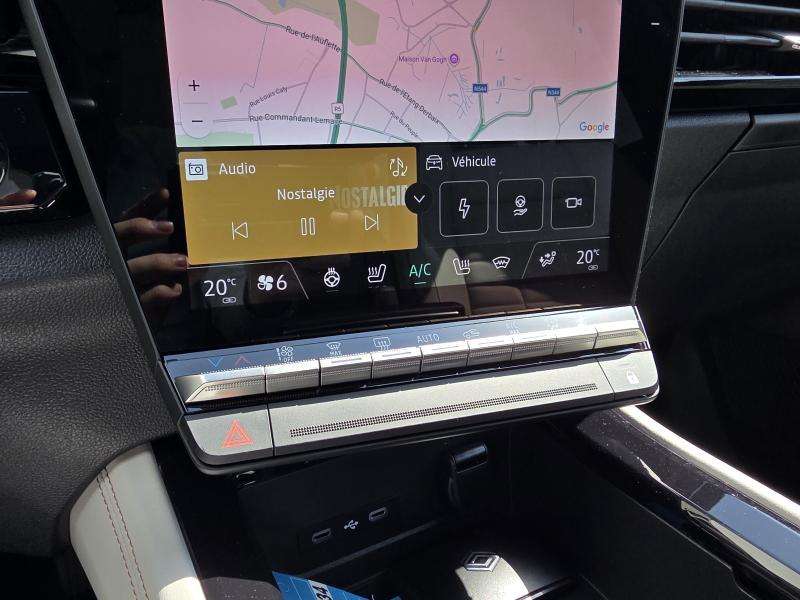 Renault Espace Iconic Full Options E-Tech Hybrid