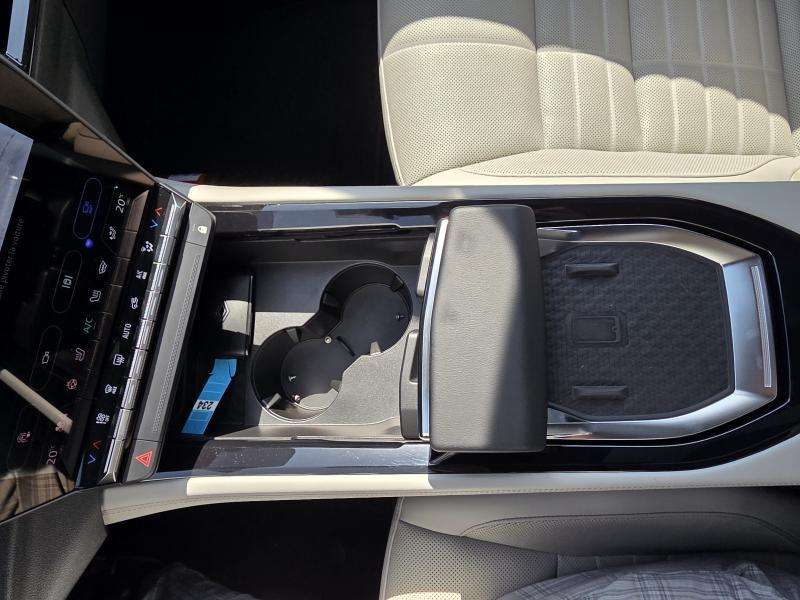 Renault Espace Iconic Full Options E-Tech Hybrid