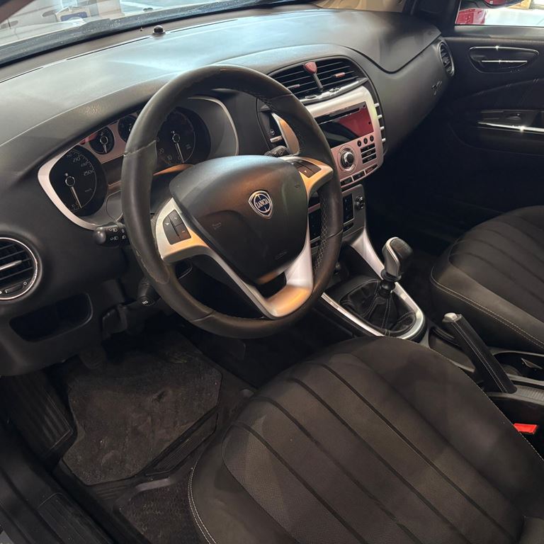 Lancia Delta ORO 1.4 T-JET 120