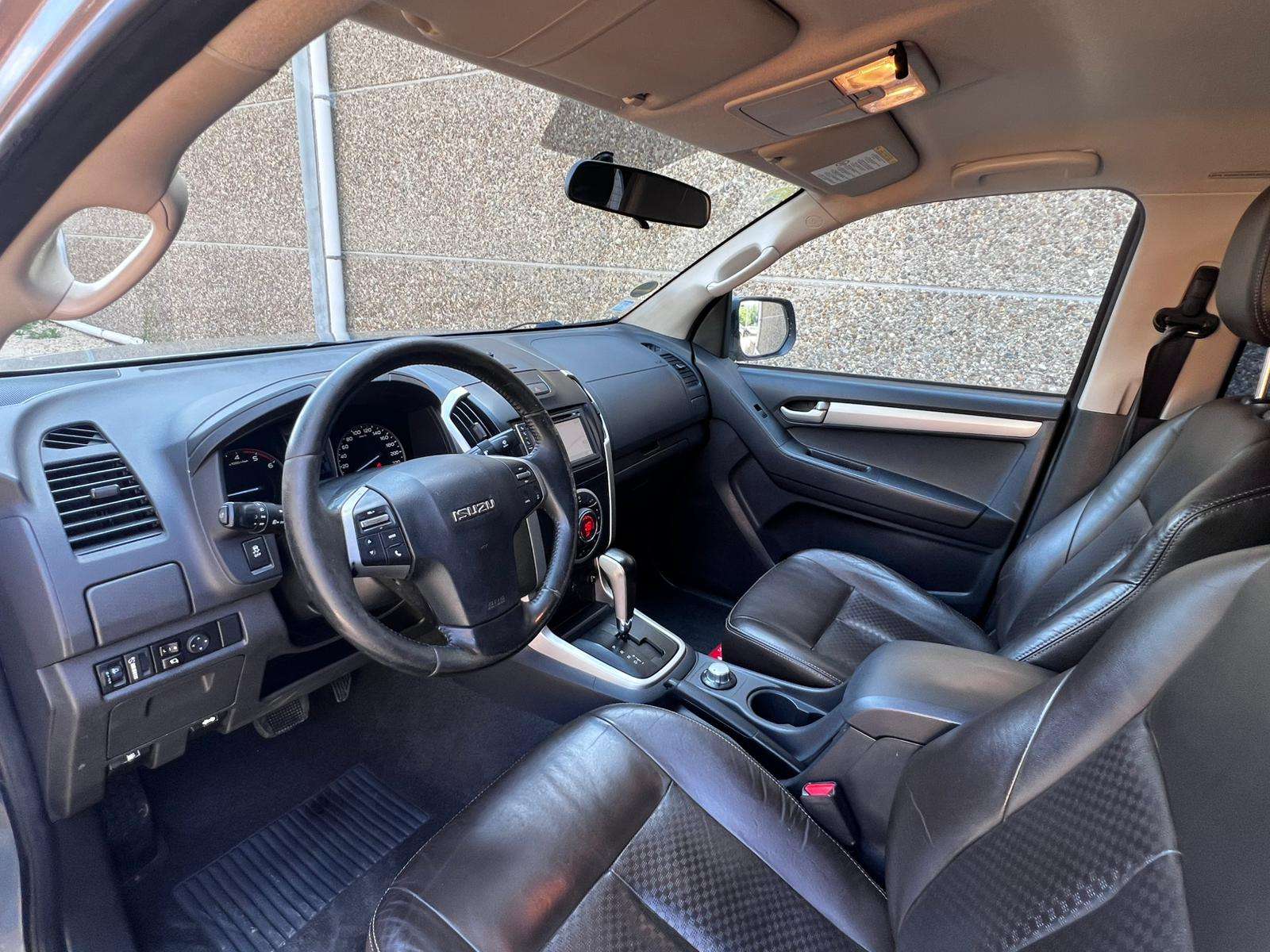 Isuzu D-Max 2.5 Turbo 12000€ HTVA Di 4WD LSX Generation Design TVA-BTW RECUP  CAMERA