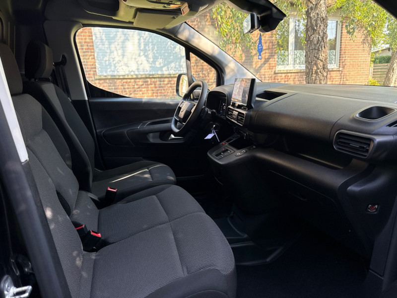 Citroen BERLINGO VAN HDI 130CH EAT8 PACK PREMIUM CONNECT // 2024 // 3 PLACES // CAMERA // GPS