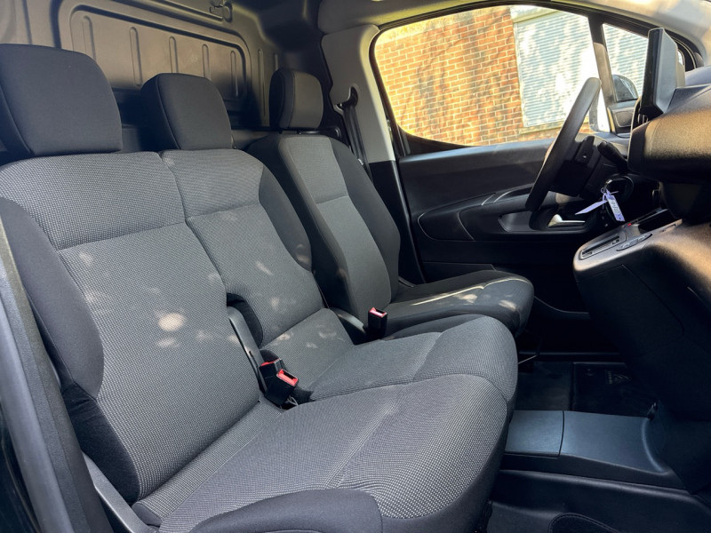 Citroen BERLINGO VAN HDI 130CH EAT8 PACK PREMIUM CONNECT // 2024 // 3 PLACES // CAMERA // GPS