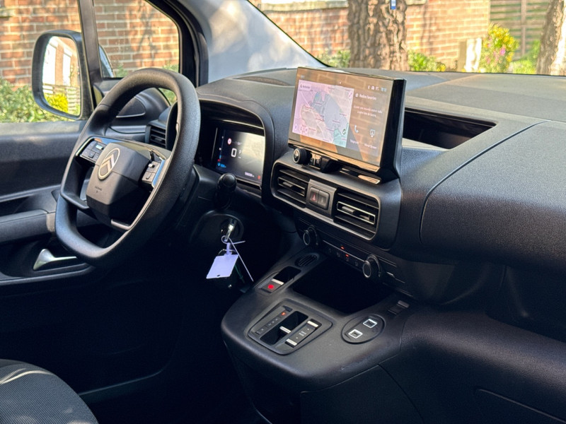 Citroen BERLINGO VAN HDI 130CH EAT8 PACK PREMIUM CONNECT // 2024 // 3 PLACES // CAMERA // GPS