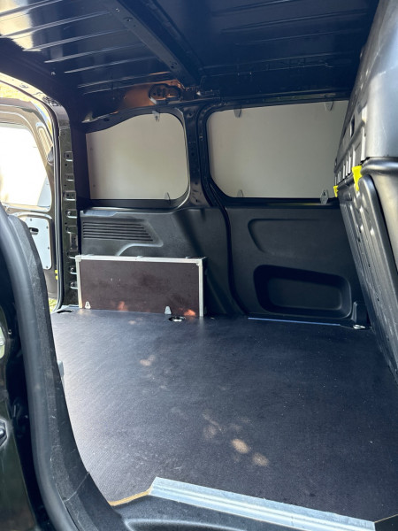 Citroen BERLINGO VAN HDI 130CH EAT8 PACK PREMIUM CONNECT // 2024 // 3 PLACES // CAMERA // GPS