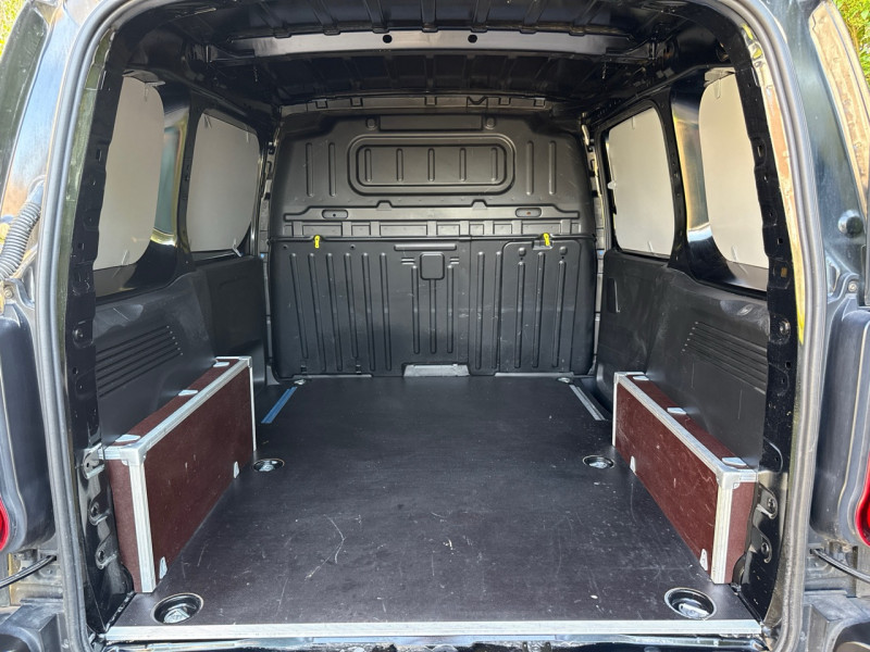 Citroen BERLINGO VAN HDI 130CH EAT8 PACK PREMIUM CONNECT // 2024 // 3 PLACES // CAMERA // GPS