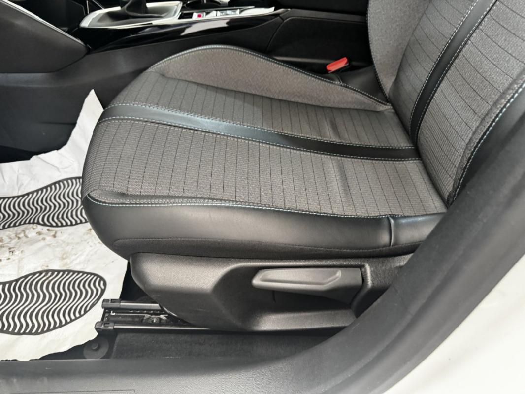 Peugeot 208 II PureTech 100 S&S Allure Business