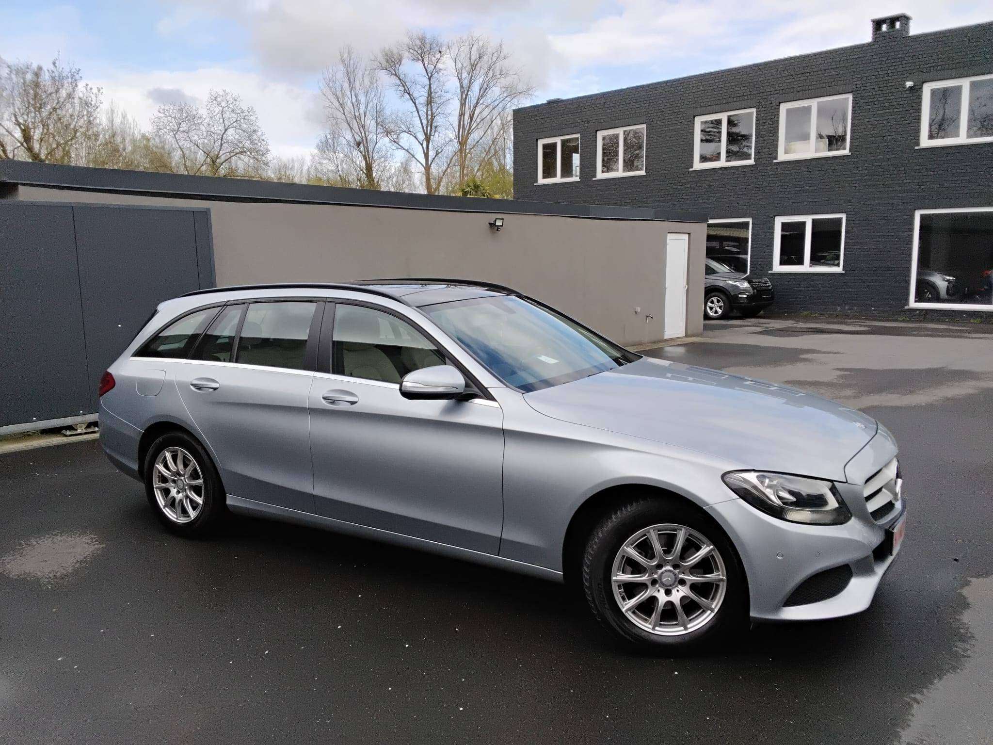Mercedes-Benz C 220 AUTOM NAVI TREKHAAK PARKHULP V&A PANODAK BLUET CRUISE