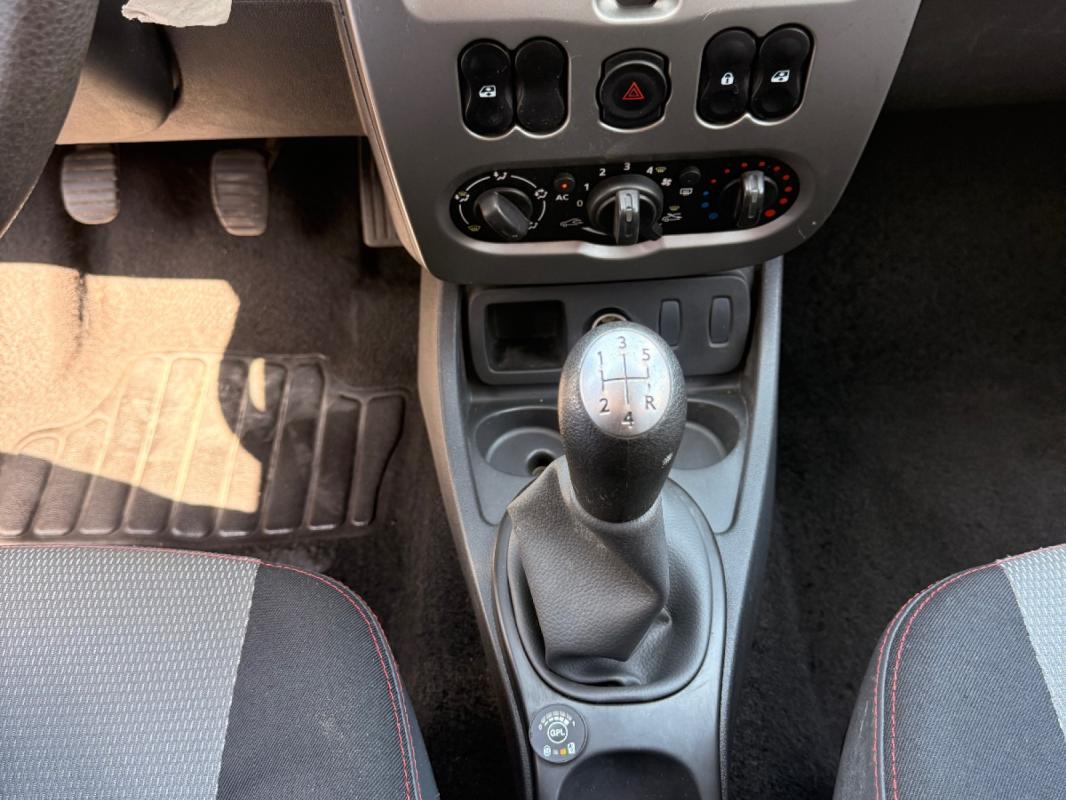 Dacia Duster 1.6 16v 105 4x2 Lauréate Plus GPL