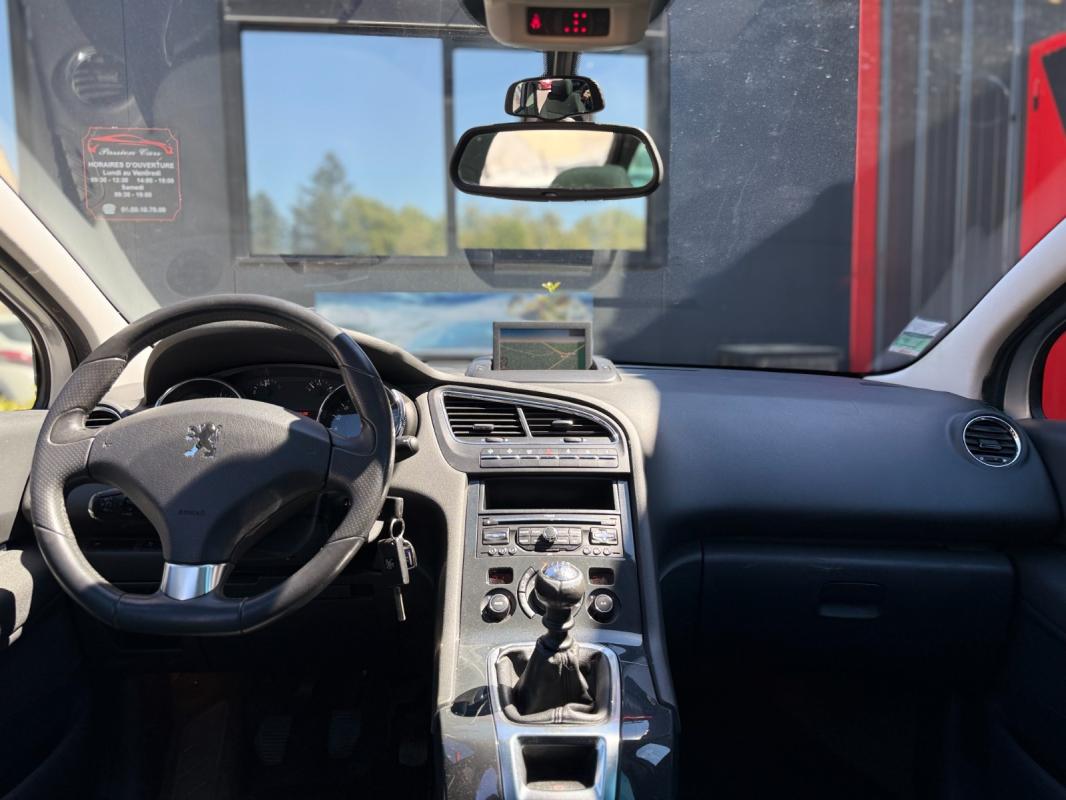 Peugeot 5008 1.6 HDi 112ch FAP BVM6 Allure 7pl