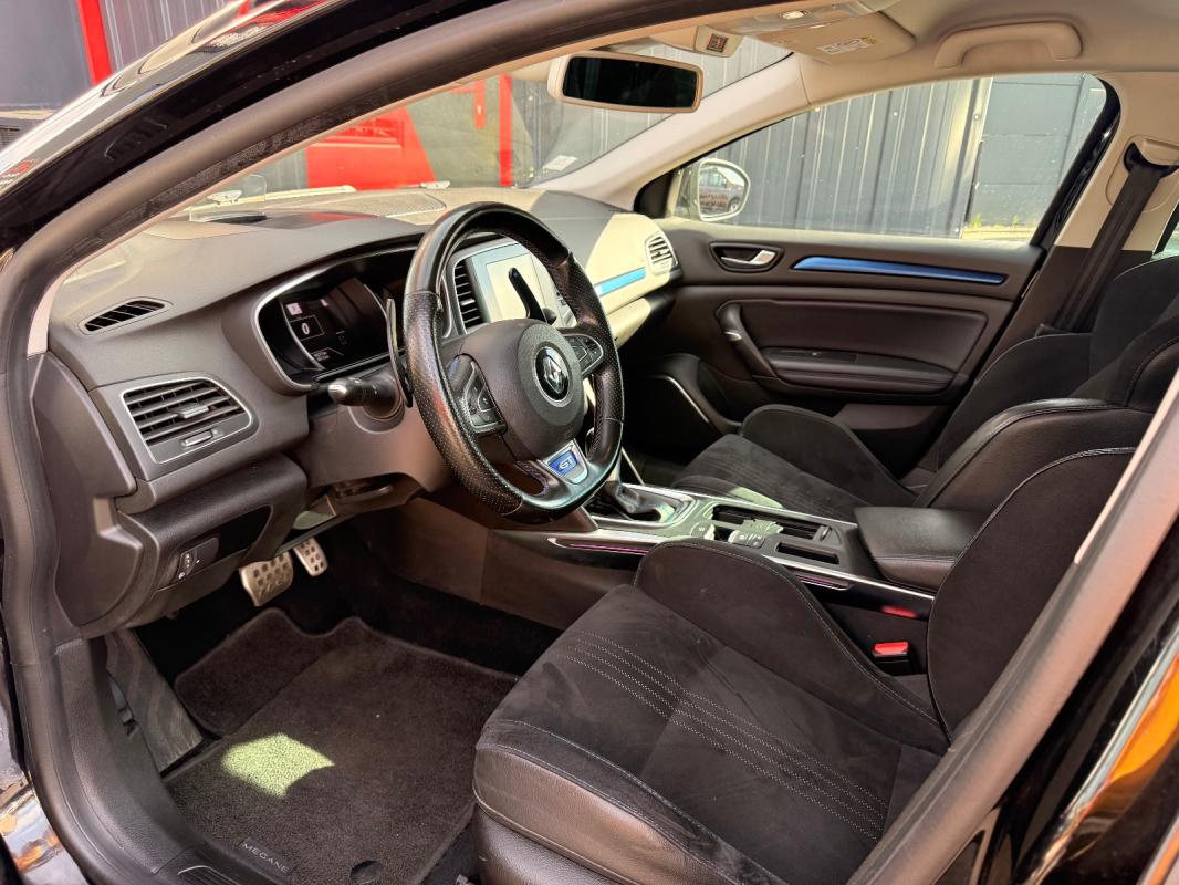 Renault Megane IV Berline GT 1.6 dCi 165cv/Boite automatique EDC6/4 Control / Régulateur adaptatif/Affichage tête haute/Pack de son Focal