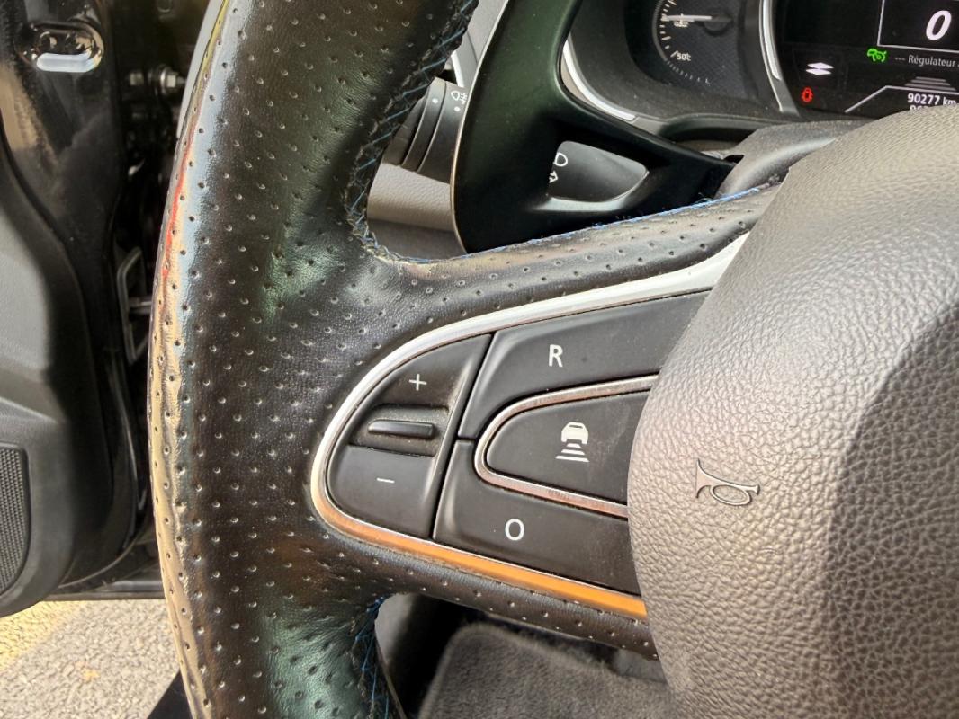 Renault Megane IV Berline GT 1.6 dCi 165cv/Boite automatique EDC6/4 Control / Régulateur adaptatif/Affichage tête haute/Pack de son Focal