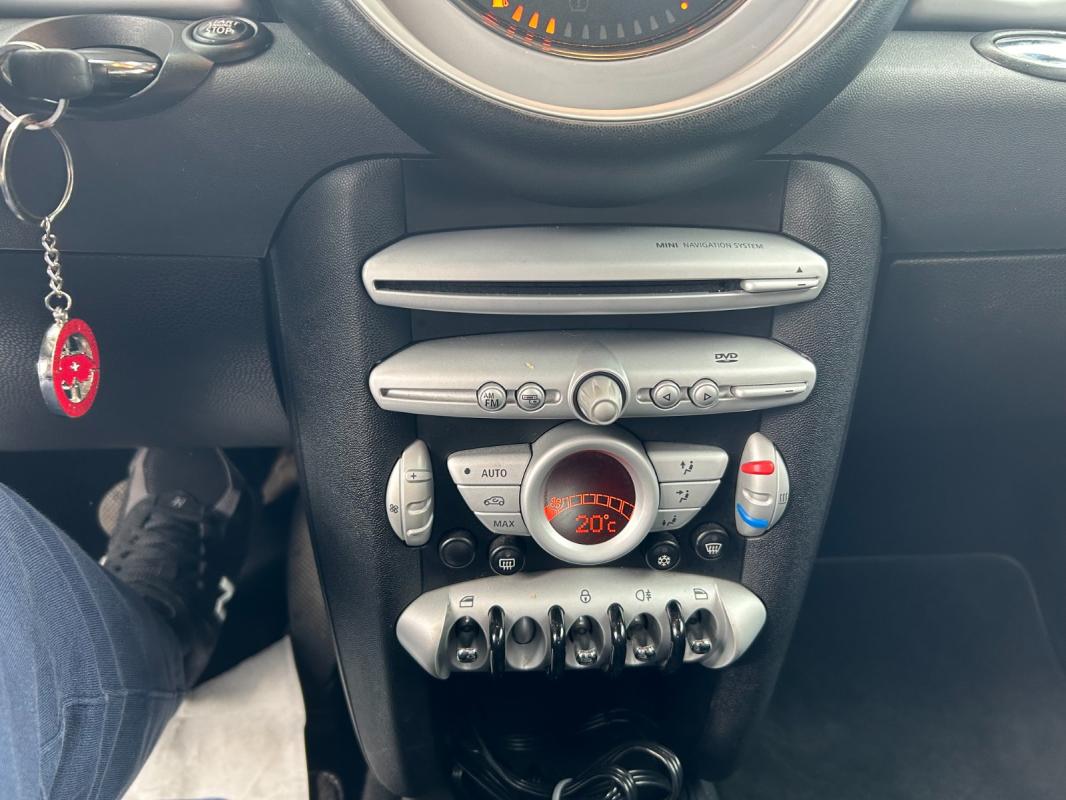 Mini COOPER R56 1.6 16V/Boite automatique