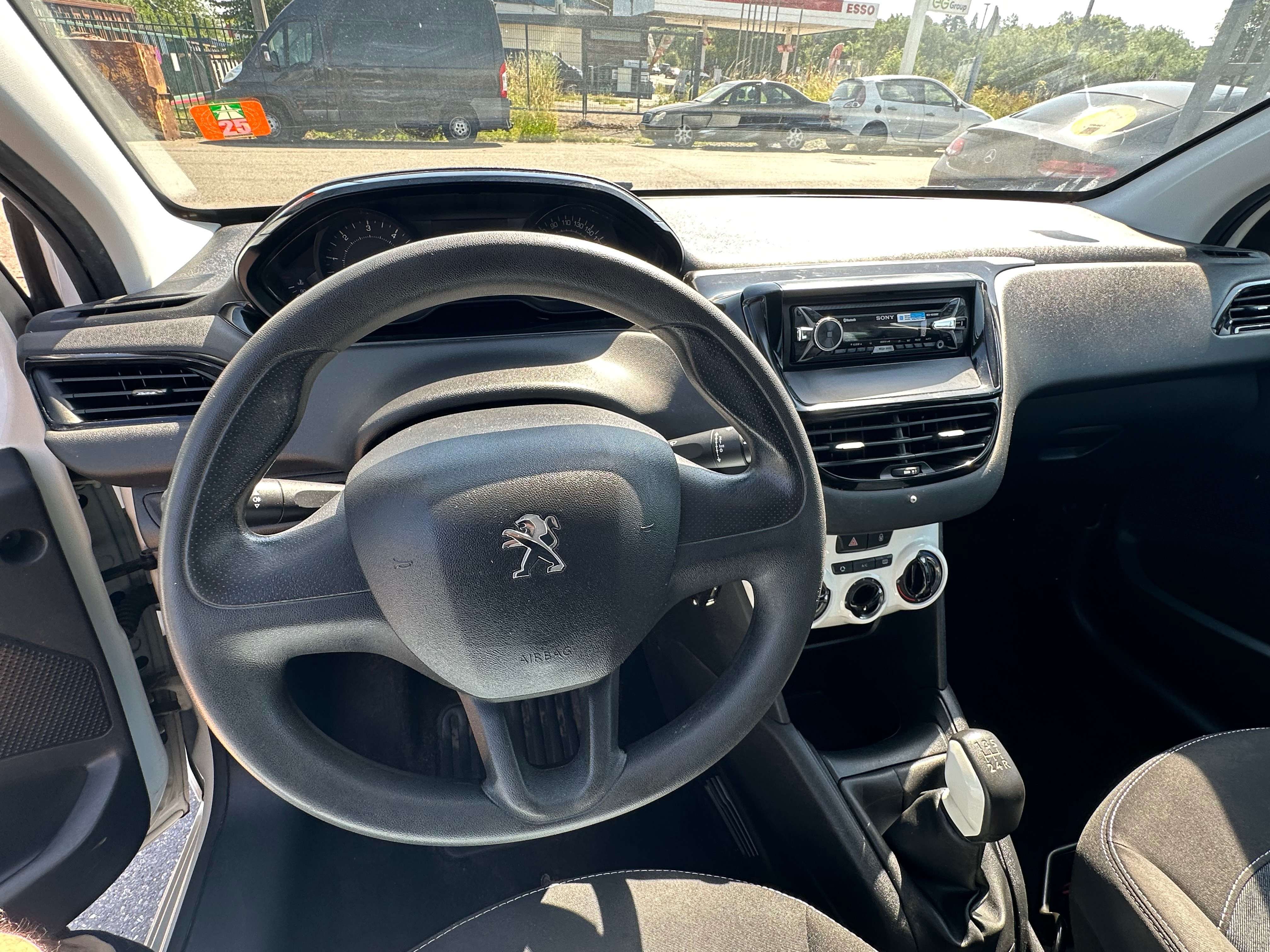 Peugeot 208 208 1.4 HDi Like