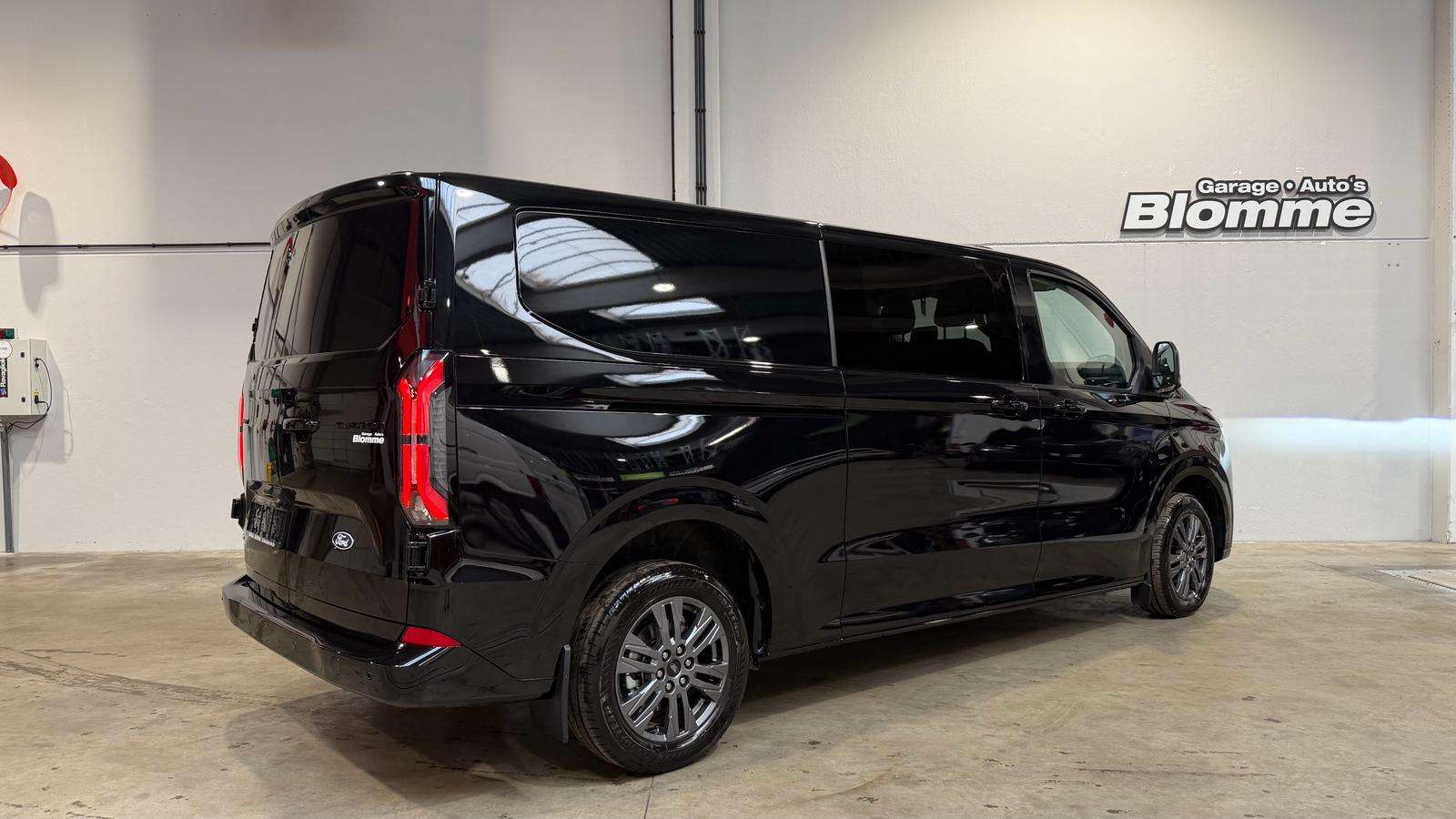Ford Transit Custom 320 2.0 TDCI L2H1 Limited DC NIEUW ! 6-zit! 170 PK