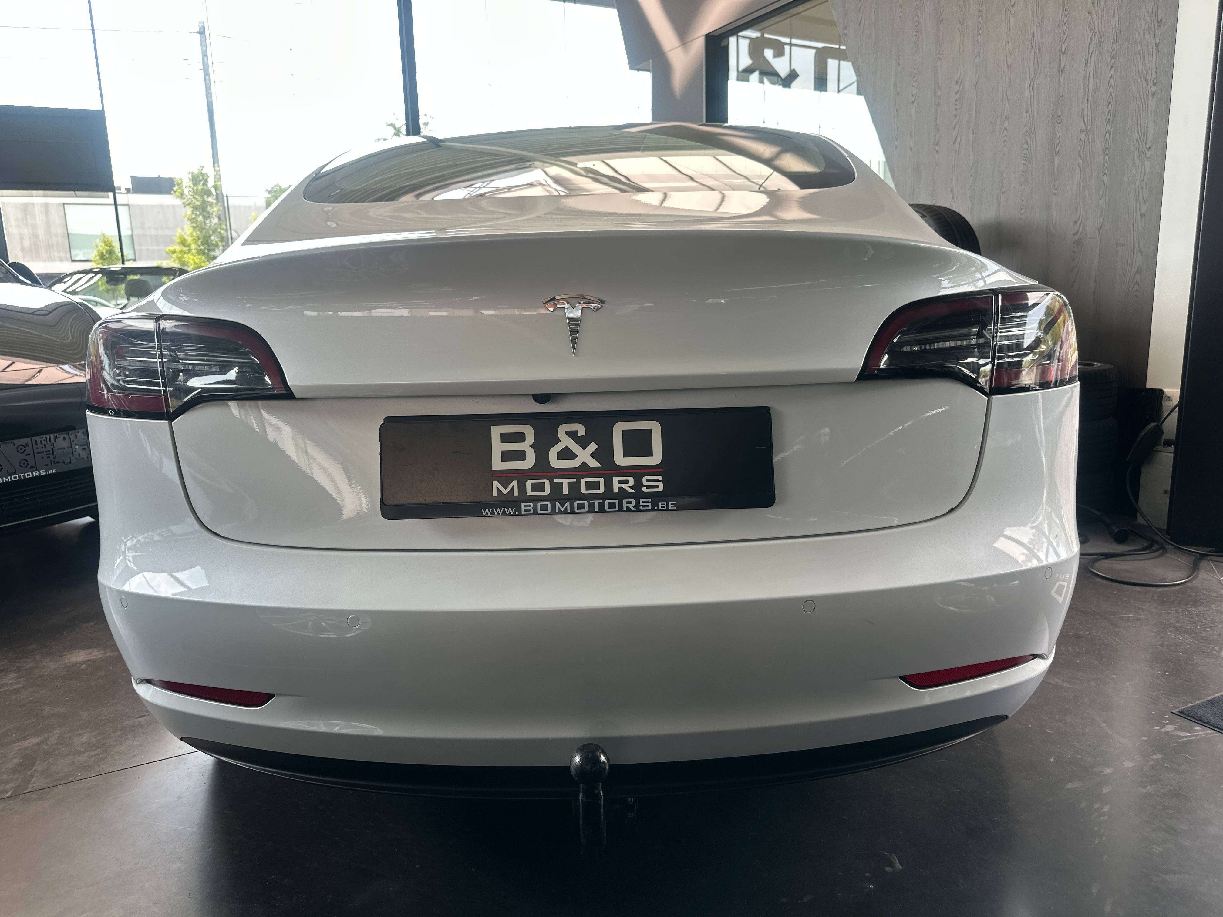Tesla Model 3 Model 3 55 kWh SR +, TREKHAAK,18.925 +BTW